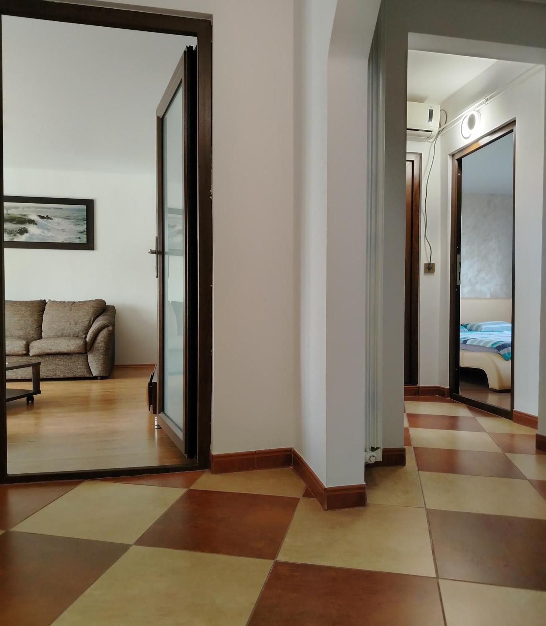 Arka Apartment Craiova Buitenkant foto